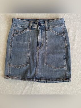 Classic Denim Mini Skirt in Medium Blue XS